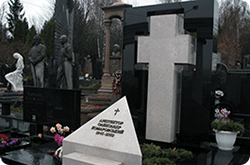 памятники